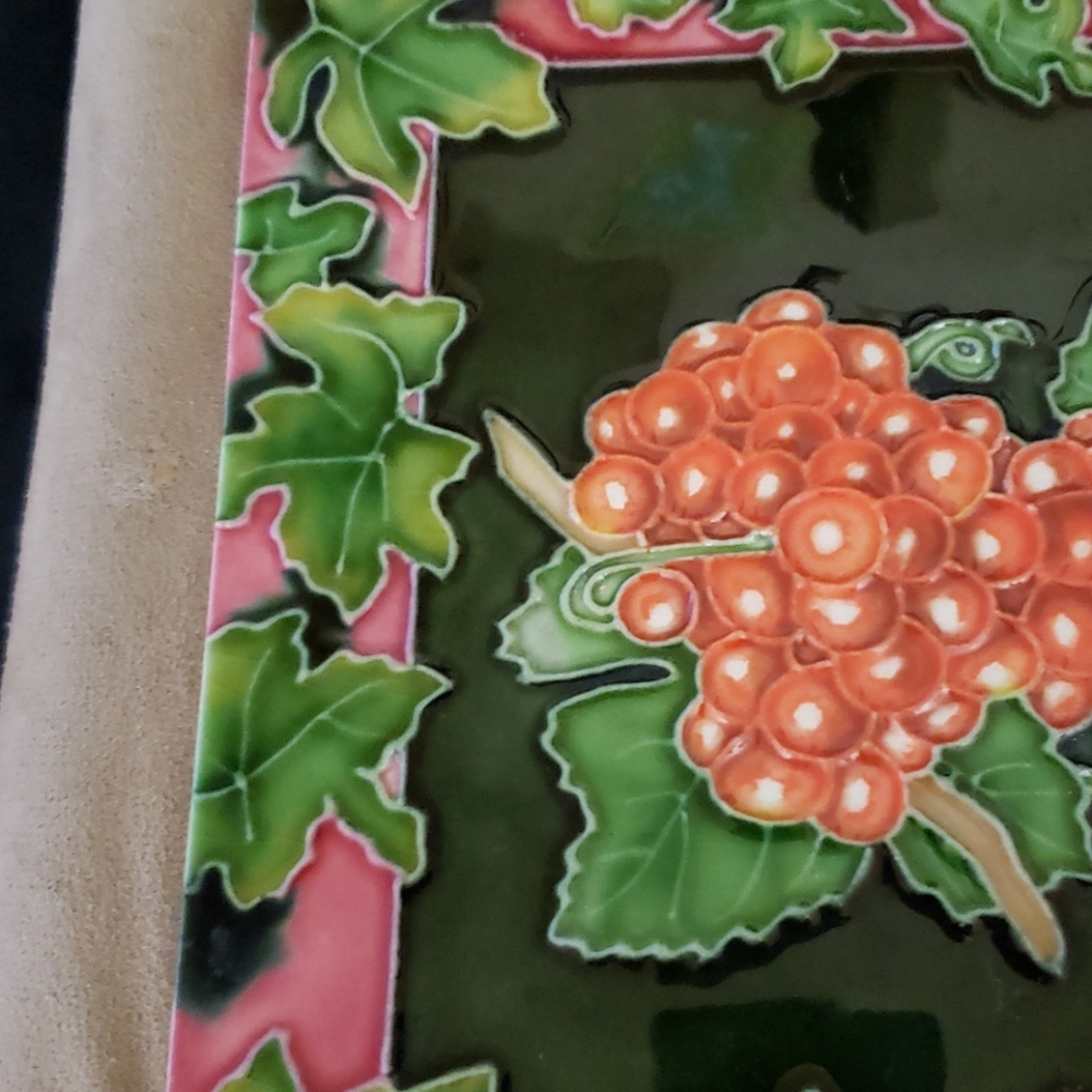 Colorful Grape Trivet. - Picture 5 of 7